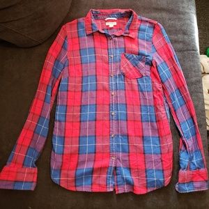 Long sleeve plaid shirt